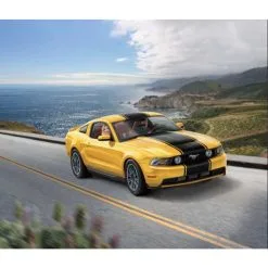 Revell 2010 Ford Mustang GT